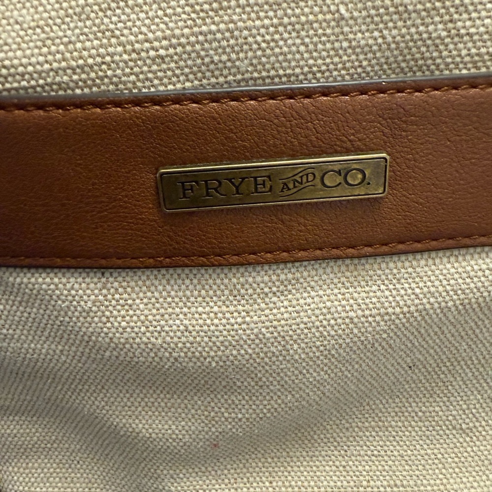 FRYE AND CO. CANVAS TOTE BAG (CREAM & BROWN) - Picture 3 of 5
